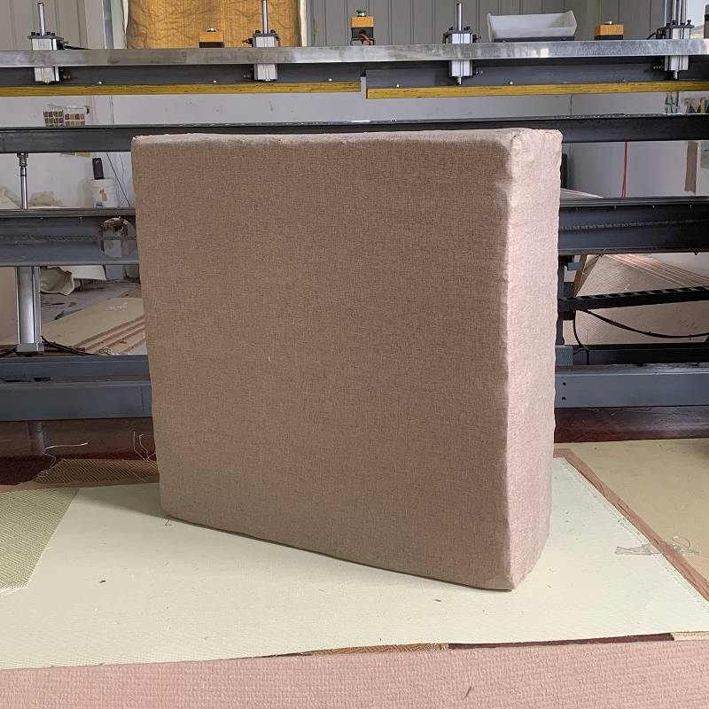 128cm x 128cm x 7cm